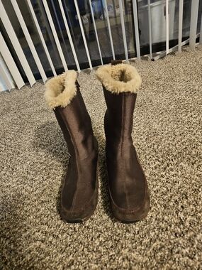 Aetrex Brown Winter Boots with Faux Fur Trim